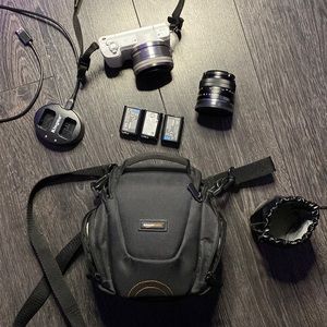 Sony a5100 16-50mm Interchangeable Lens Digital Camera Bundle